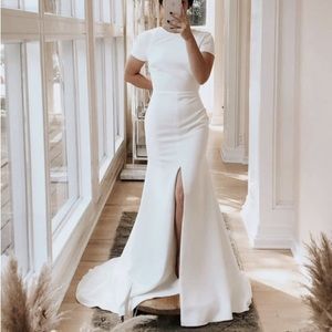 Sarah Seven Christi Wedding Dress. Street size 4, white